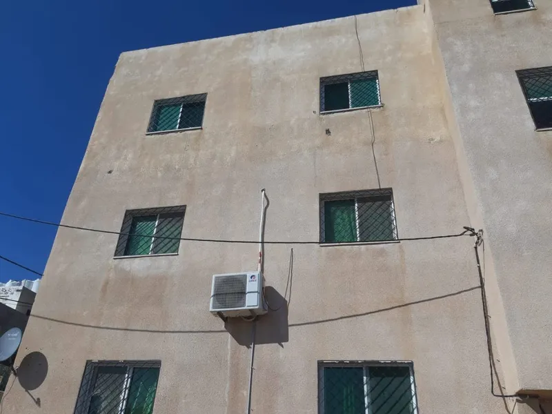 عماره مكونه من 6 شقق للبيع من المالك مباشره