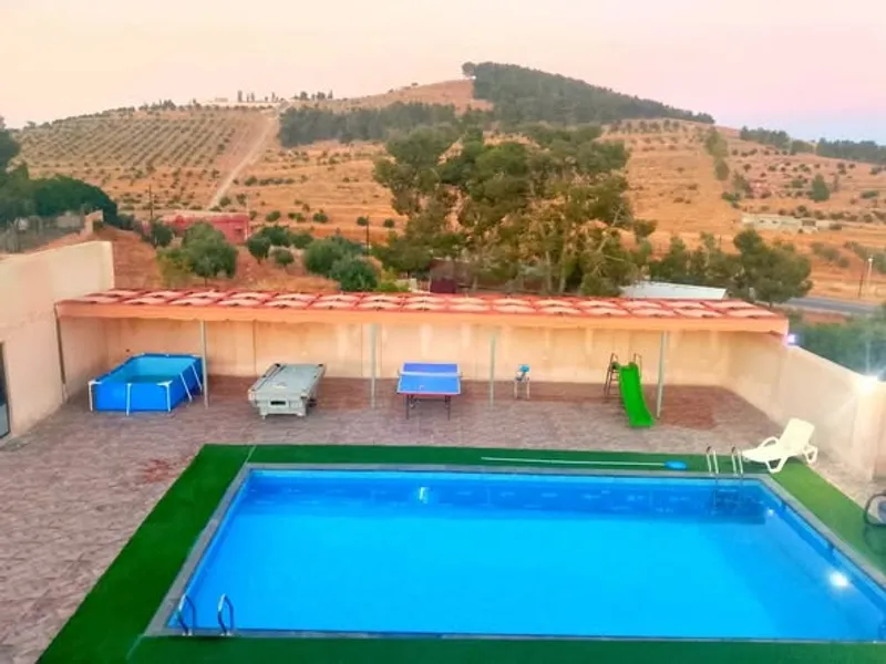 شاليهات ومزارع الشريف