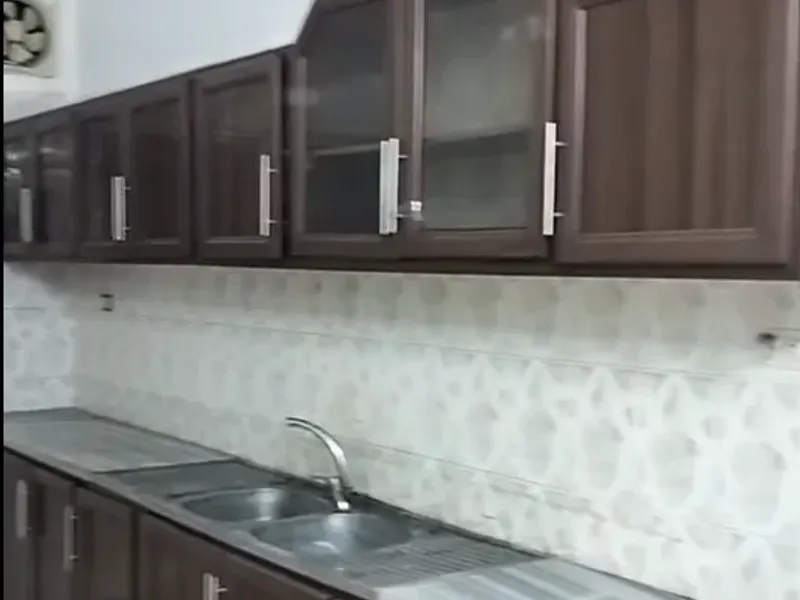 شقه للايجار في  جرش - مدرسه الخنساء الثانويه