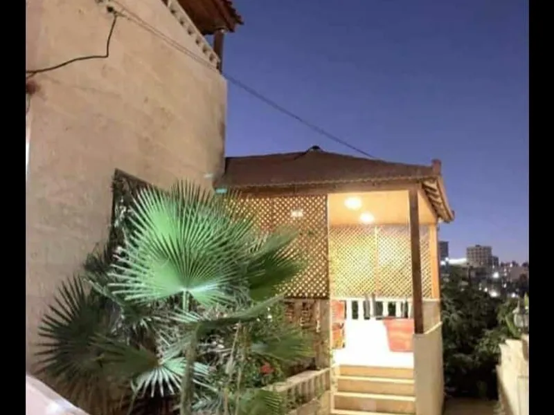 بيت مستقل للبيع - حي عدن