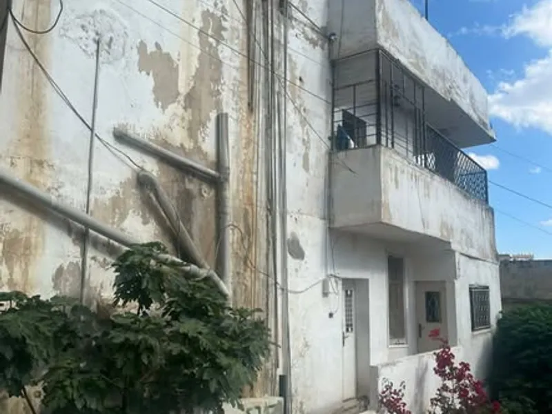 بيت للبيع في جرش طابقين وتسويه